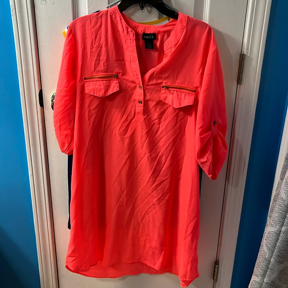 Gloria Vanderbilt top